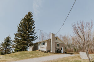 866111 Uno Park Rd.