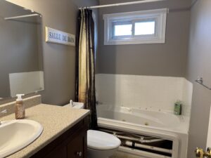 245 Pine Street W