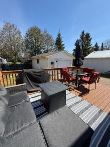 209 Pine Street W