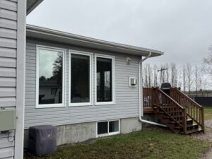 245 Pine Street W