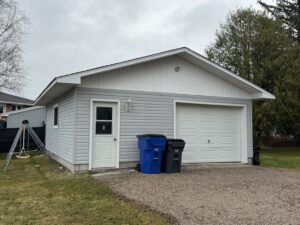245 Pine Street W
