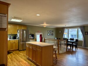 245 Pine Street W