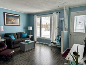 229 Pine Avenue West