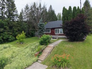 504 Lakeshore Road