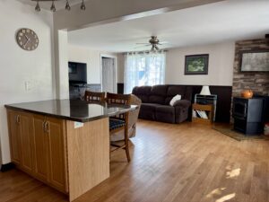 1272 Lakeshore Road